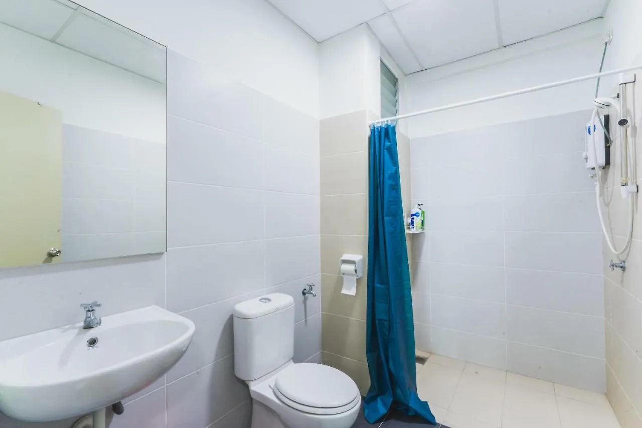 Shawn Akademic Suites Pool View @ Mount Austin Johor Bahru Apartment