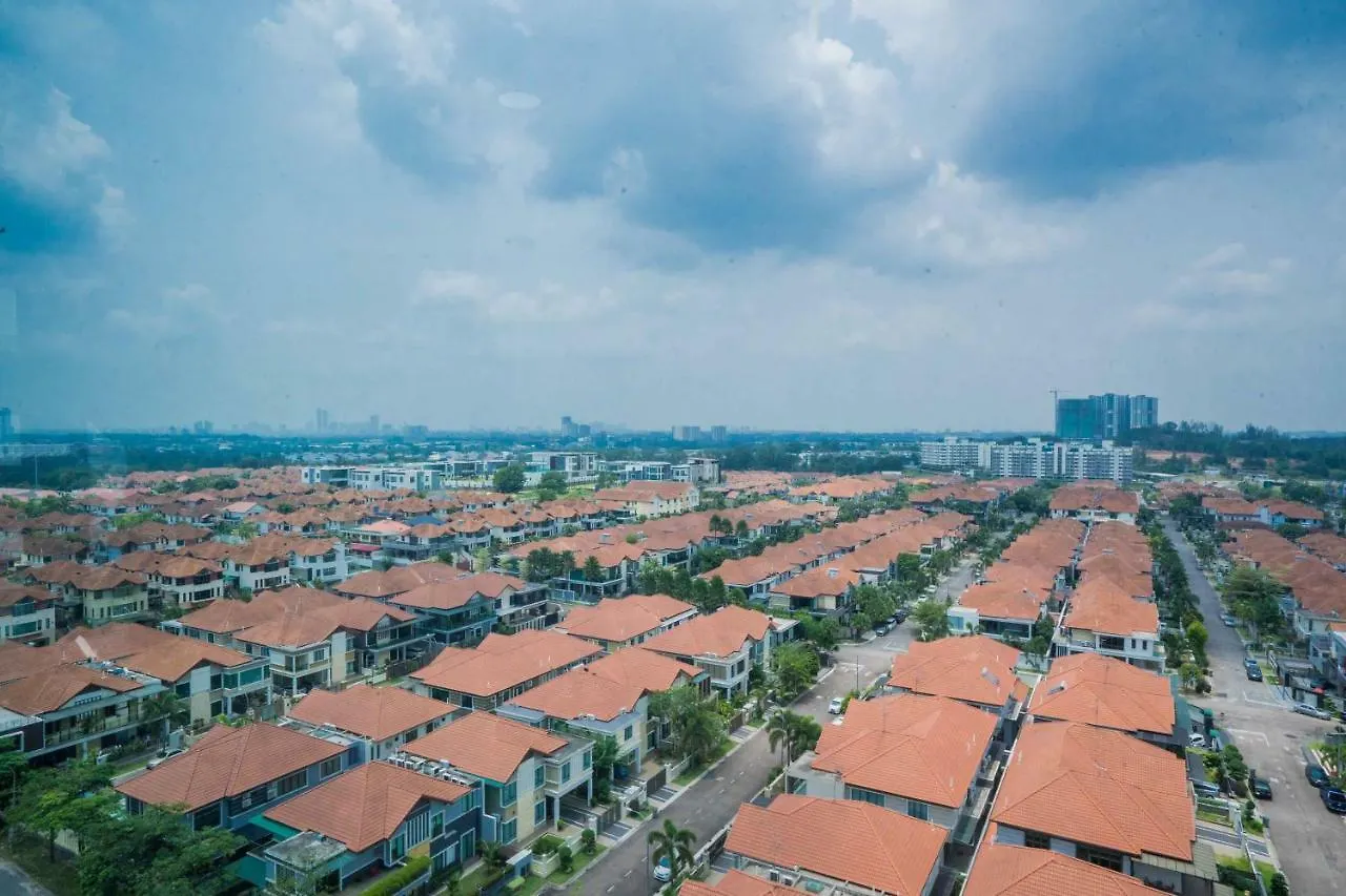 Shawn Akademic Suites Pool View @ Mount Austin Johor Bahru
